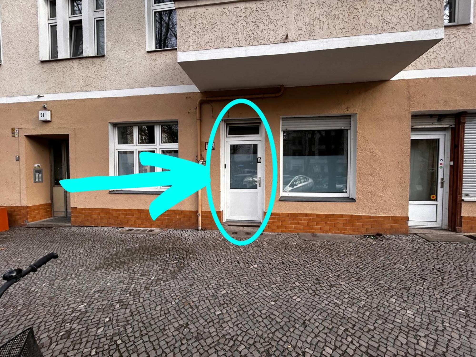 Appartement Massagesessel, King-sized Bed, Billardtisch, 2 Couches Berlijn